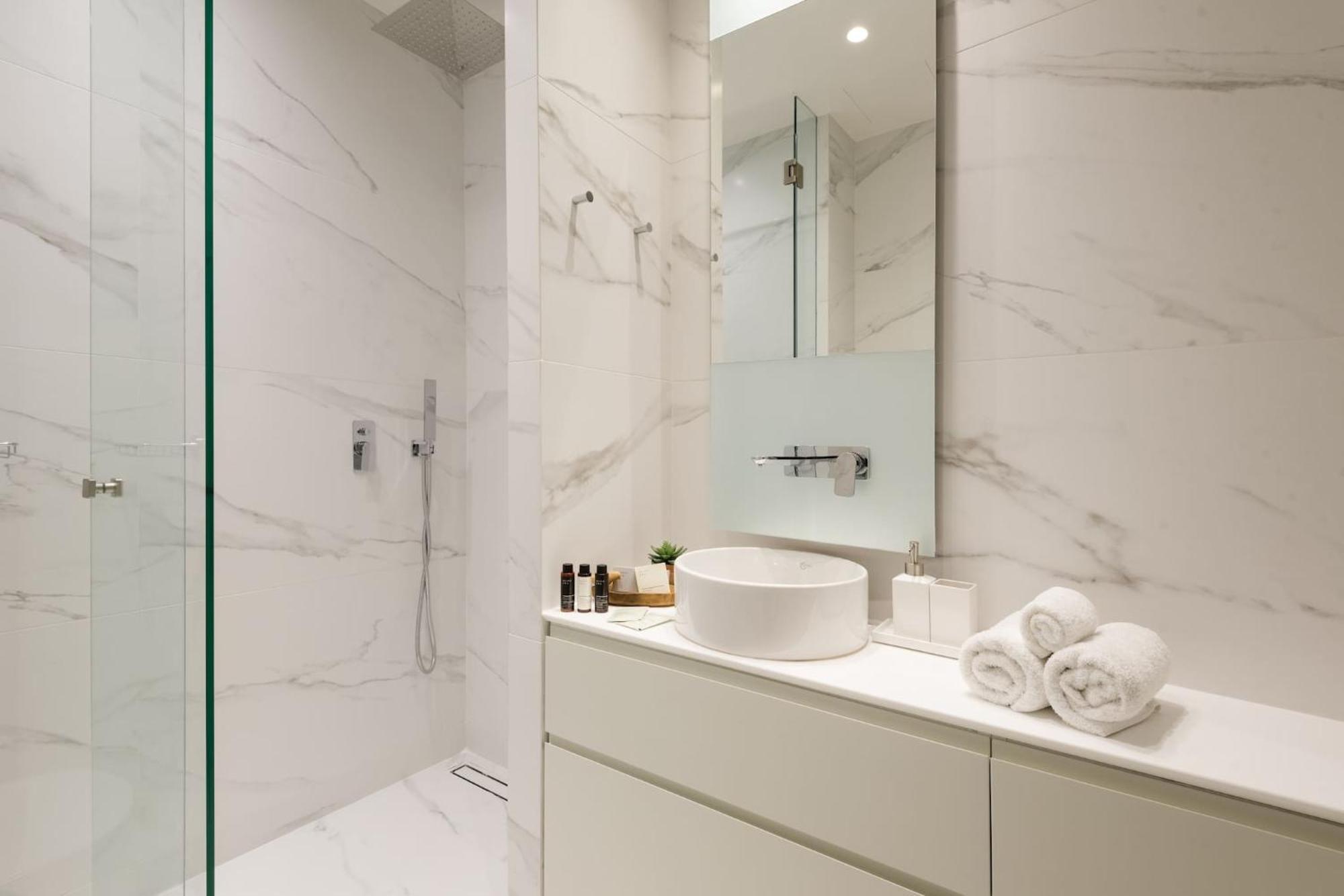 Urban Apt With Stunning Acropolis View & Roofdeck Athens Luaran gambar